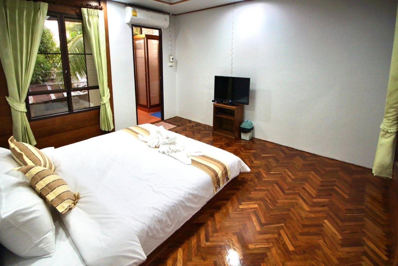 Appartement เรือนสารภี à Phrae Extérieur photo